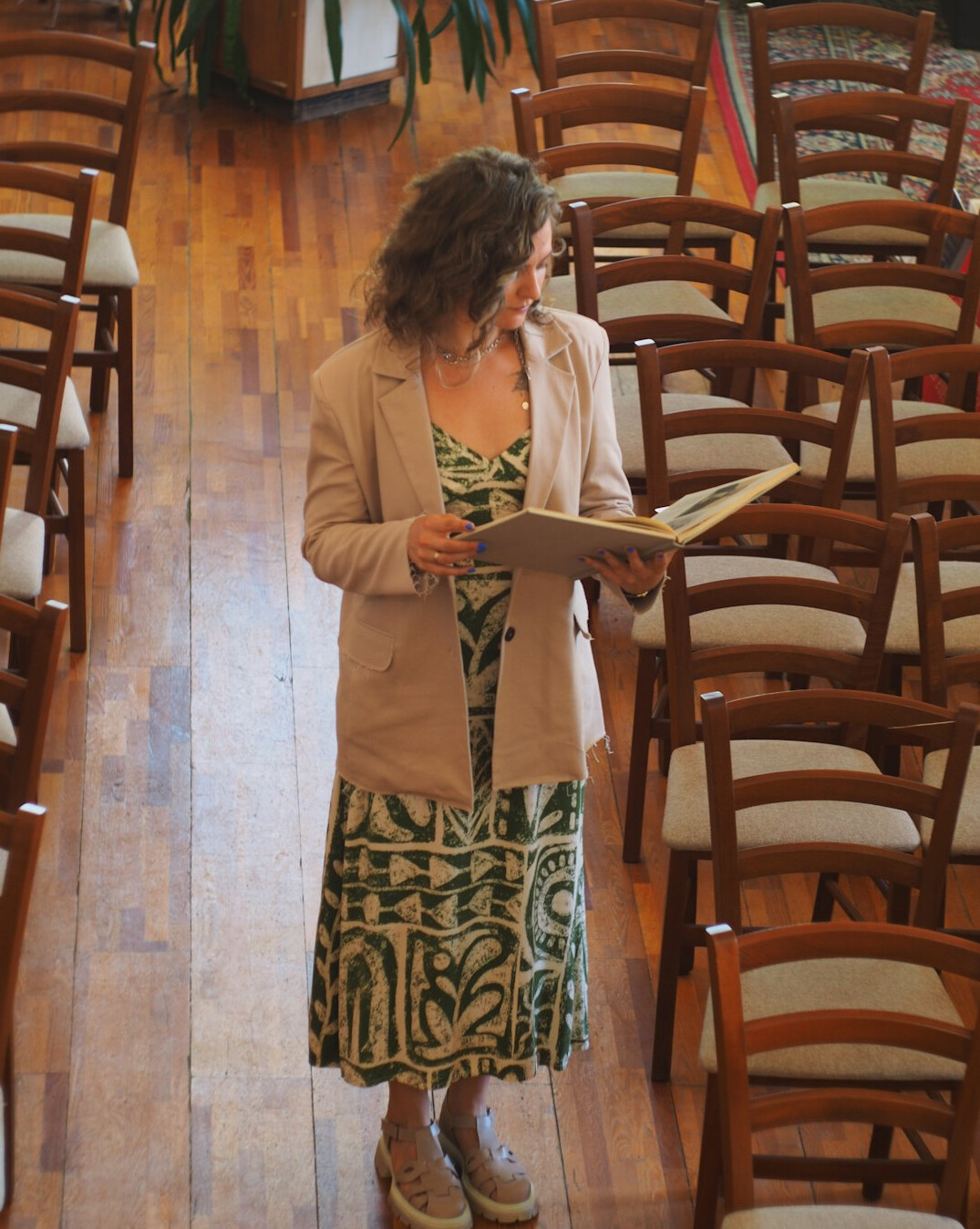 Woman presenting organizational culture findings to a small group